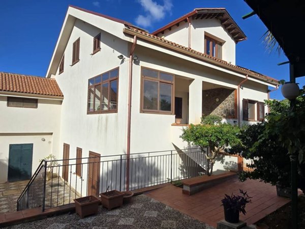 casa indipendente in vendita a Palermo in zona Pallavicino