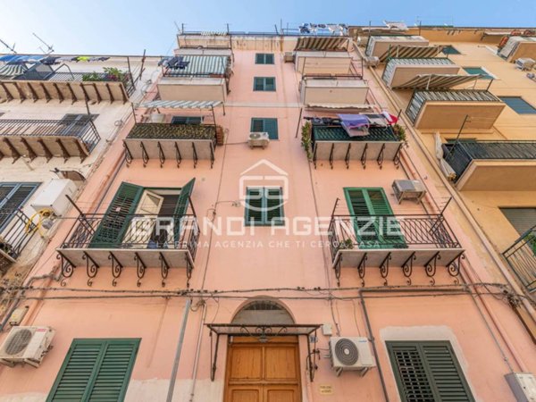appartamento in vendita a Palermo in zona Zisa