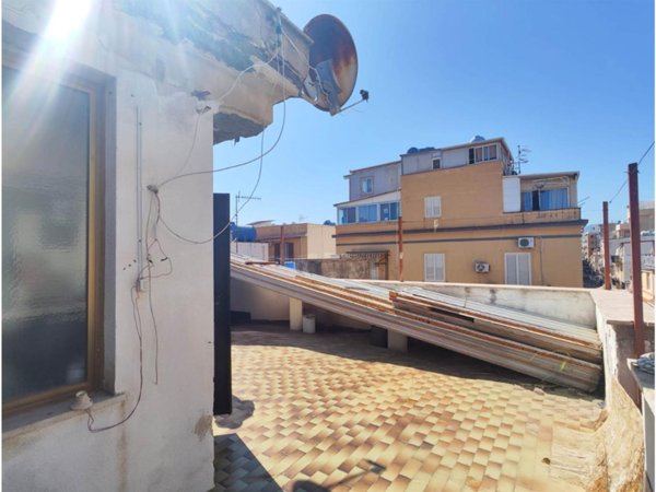 appartamento in vendita a Palermo in zona Arenella/Vergine Maria