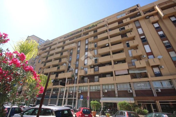 appartamento in vendita a Palermo in zona Malaspina/Palagonia