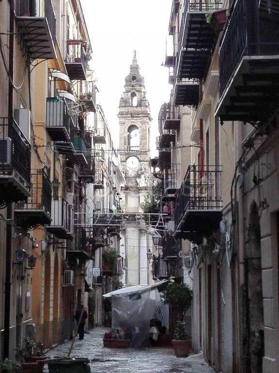 appartamento in vendita a Palermo in zona Centro storico