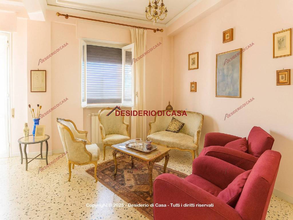 appartamento in vendita a Palermo in zona Politeama