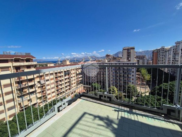 appartamento in vendita a Palermo in zona Montepellegrino