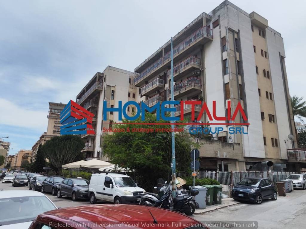 appartamento in vendita a Palermo in zona Malaspina/Palagonia