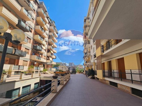 appartamento in vendita a Palermo in zona Zisa