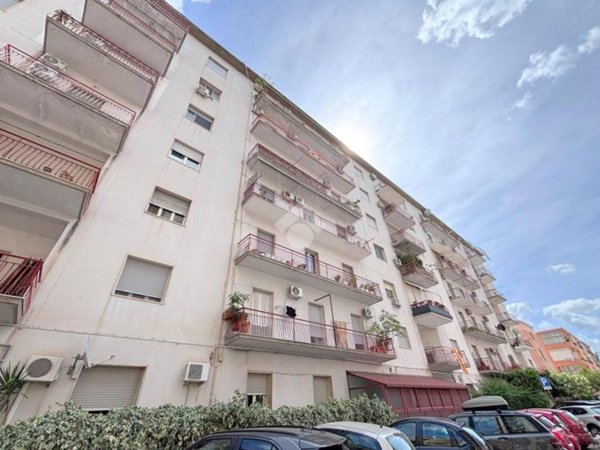 appartamento in vendita a Palermo in zona Malaspina/Palagonia