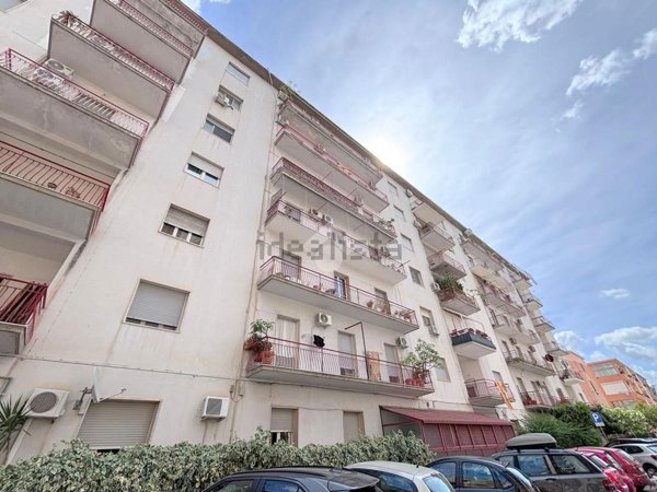 appartamento in vendita a Palermo in zona Malaspina/Palagonia