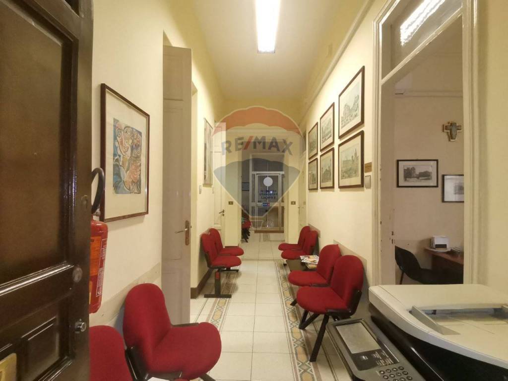 ufficio in vendita a Palermo in zona Libertà