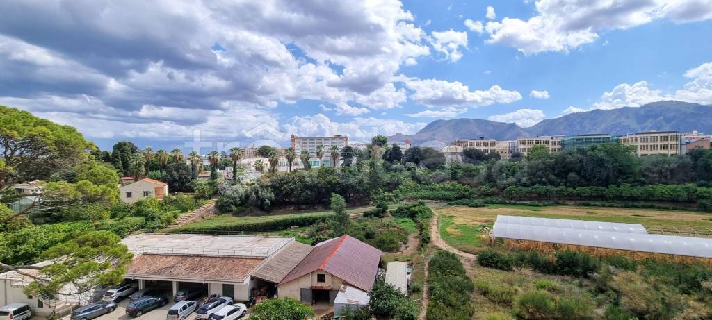 appartamento in vendita a Palermo in zona Politeama