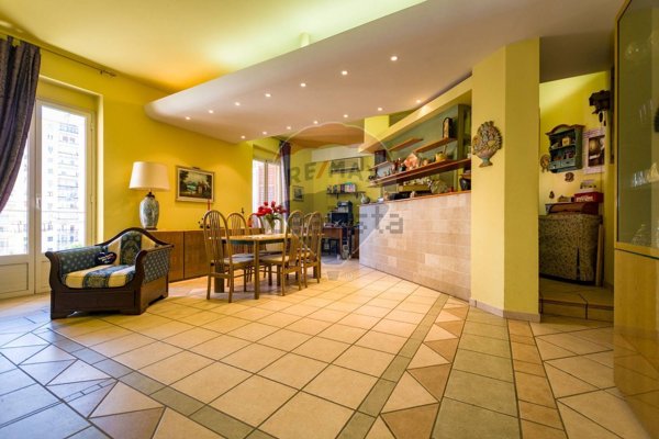 appartamento in vendita a Palermo in zona San Lorenzo