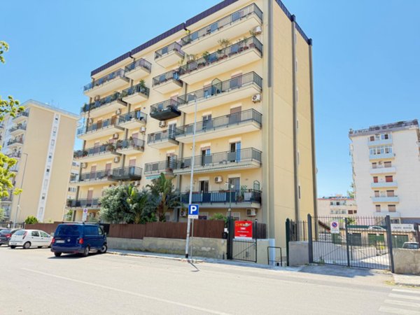 negozio in vendita a Palermo in zona San Lorenzo