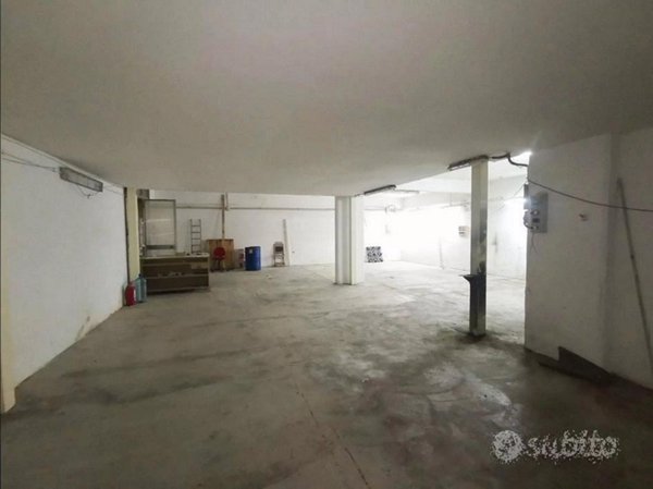 ufficio in vendita a Palermo in zona Sferracavallo