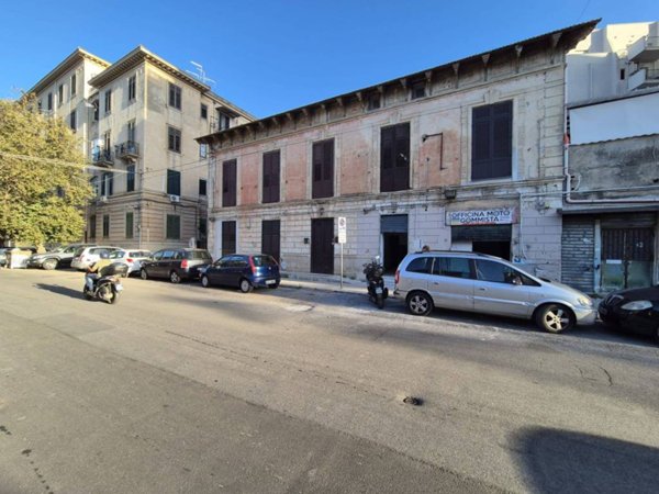 appartamento in vendita a Palermo in zona Zisa