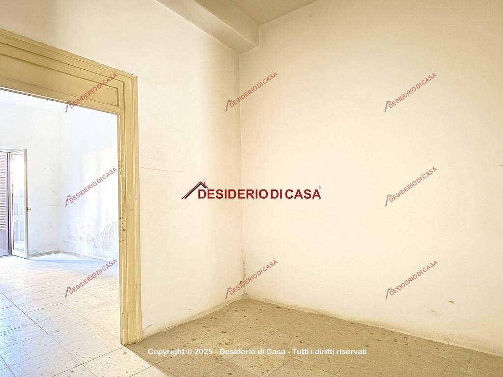 appartamento in vendita a Palermo in zona Malaspina/Palagonia