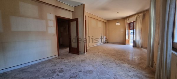 appartamento in vendita a Palermo in zona Malaspina/Palagonia