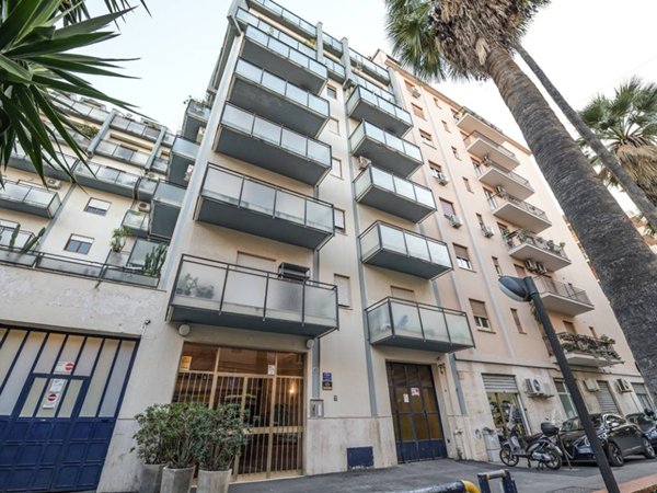 appartamento in vendita a Palermo in zona Malaspina/Palagonia