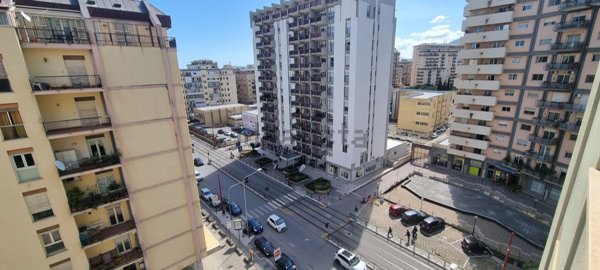 appartamento in vendita a Palermo in zona Malaspina/Palagonia