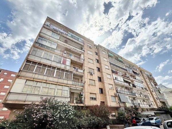appartamento in vendita a Palermo