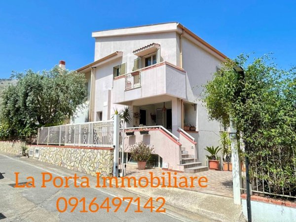 casa indipendente in vendita a Palermo in zona Sferracavallo