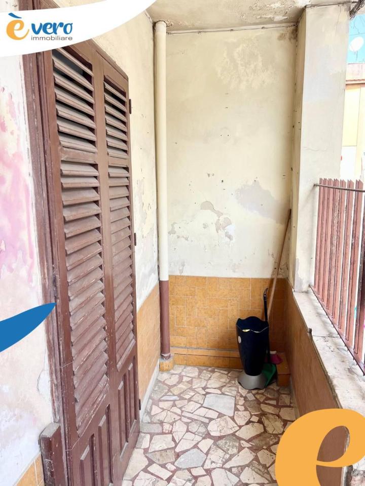 appartamento in vendita a Palermo in zona Partanna