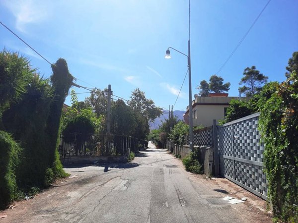 casa indipendente in vendita a Palermo in zona Mezzomonreale