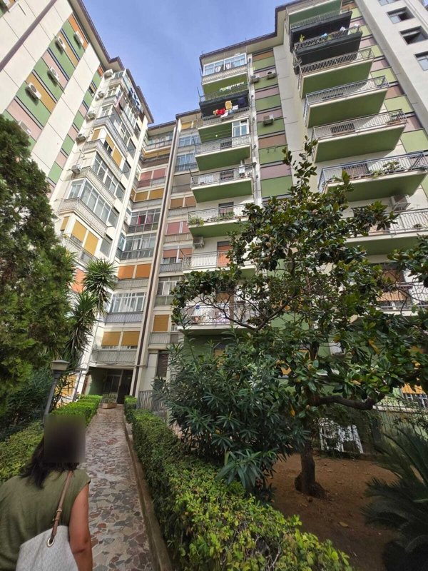 appartamento in vendita a Palermo in zona Montegrappa / Santa Rosalia