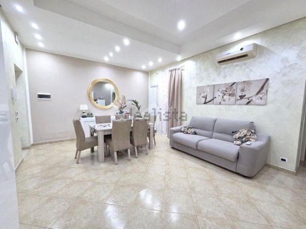 appartamento in vendita a Palermo in zona Zisa