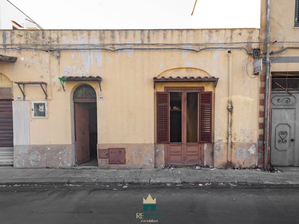 casa indipendente in vendita a Palermo in zona Villagrazia/Falsomiele