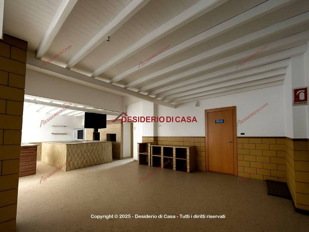 negozio in vendita a Palermo in zona Resuttana