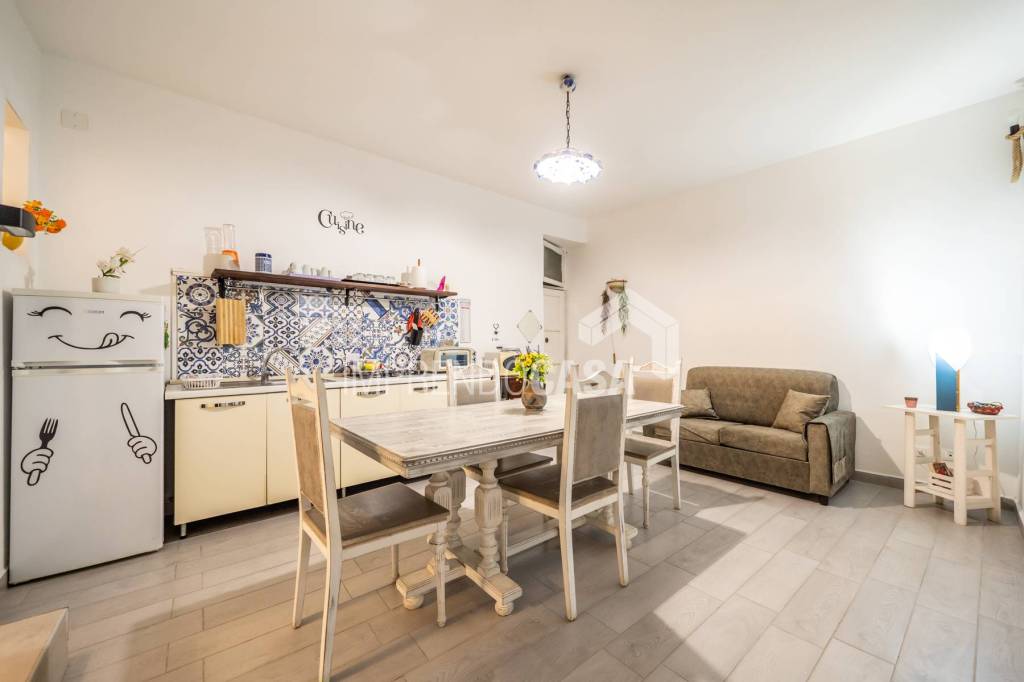 appartamento in vendita a Palermo in zona Zisa