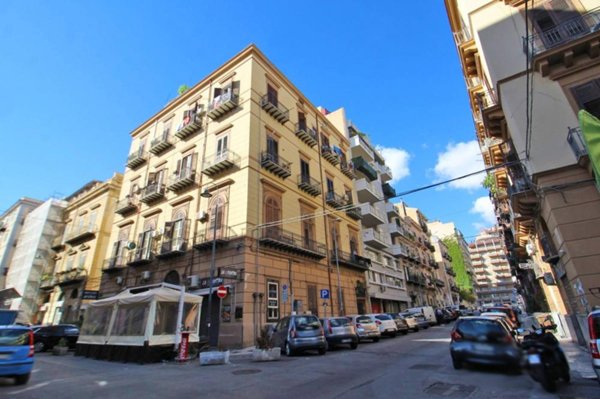 appartamento in vendita a Palermo in zona Politeama