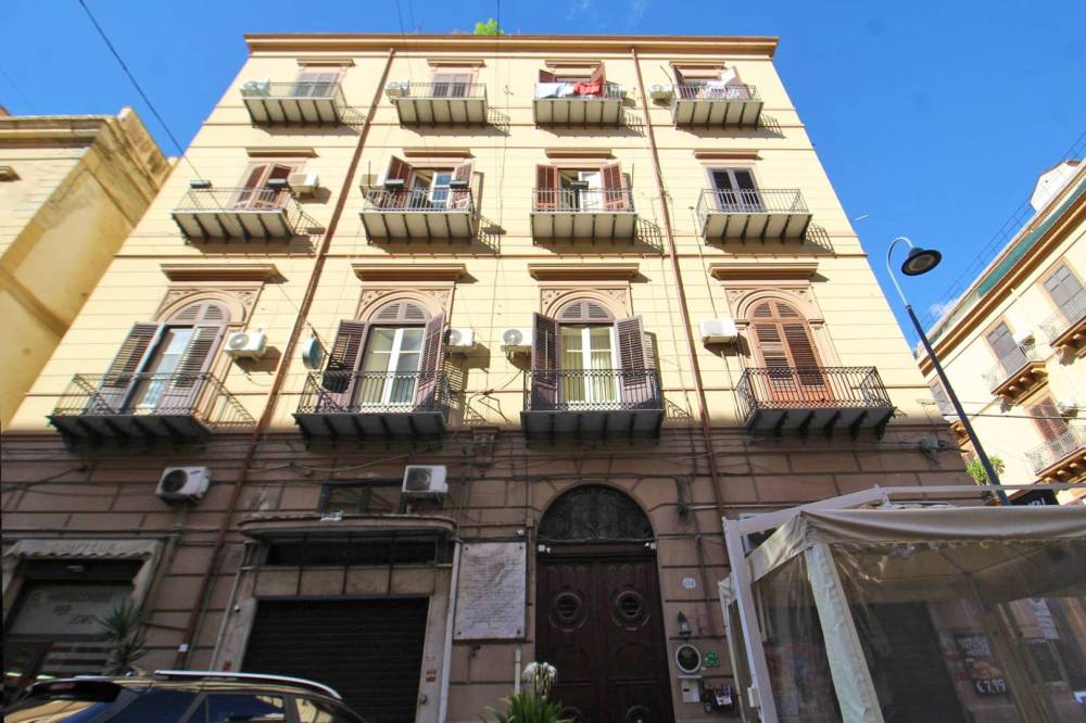 appartamento in vendita a Palermo in zona Politeama