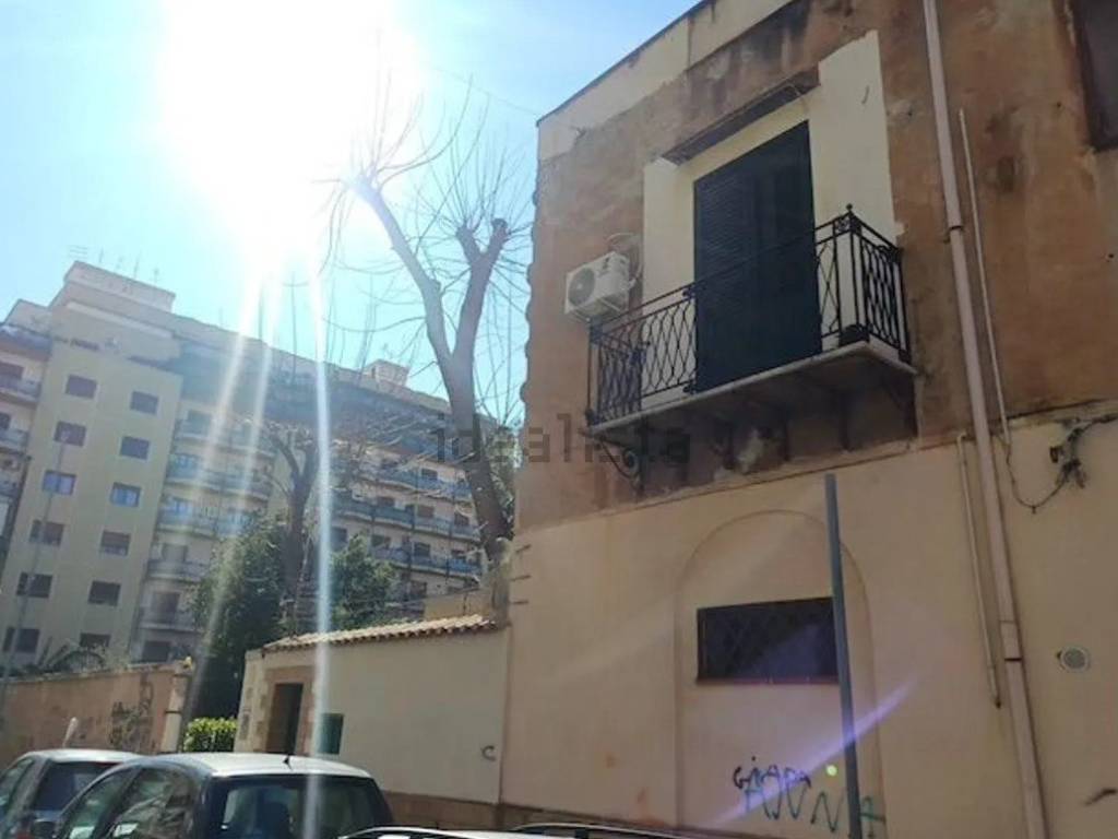 appartamento in vendita a Palermo in zona Montepellegrino