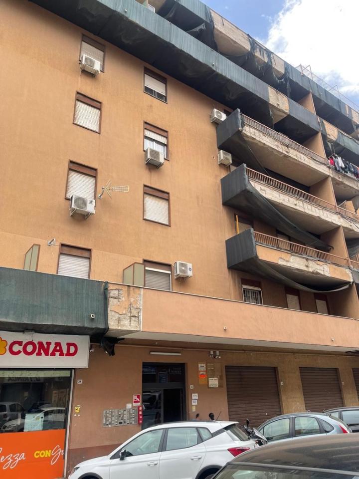 appartamento in vendita a Palermo in zona Montegrappa / Santa Rosalia