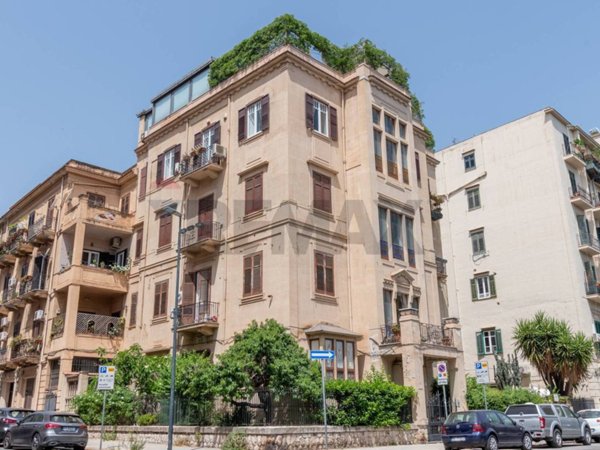 appartamento in vendita a Palermo in zona Libertà