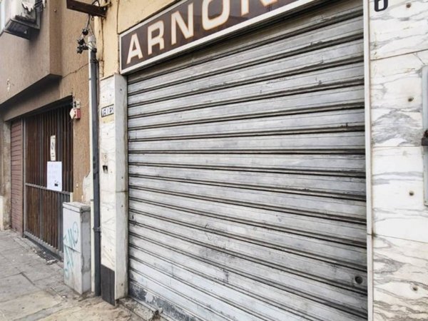 negozio in vendita a Palermo in zona Montegrappa / Santa Rosalia