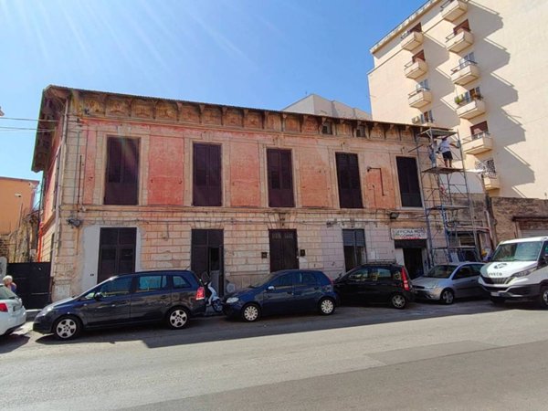 appartamento in vendita a Palermo in zona Zisa