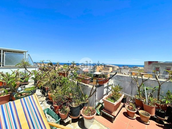 appartamento in vendita a Palermo in zona Acqua dei Corsari