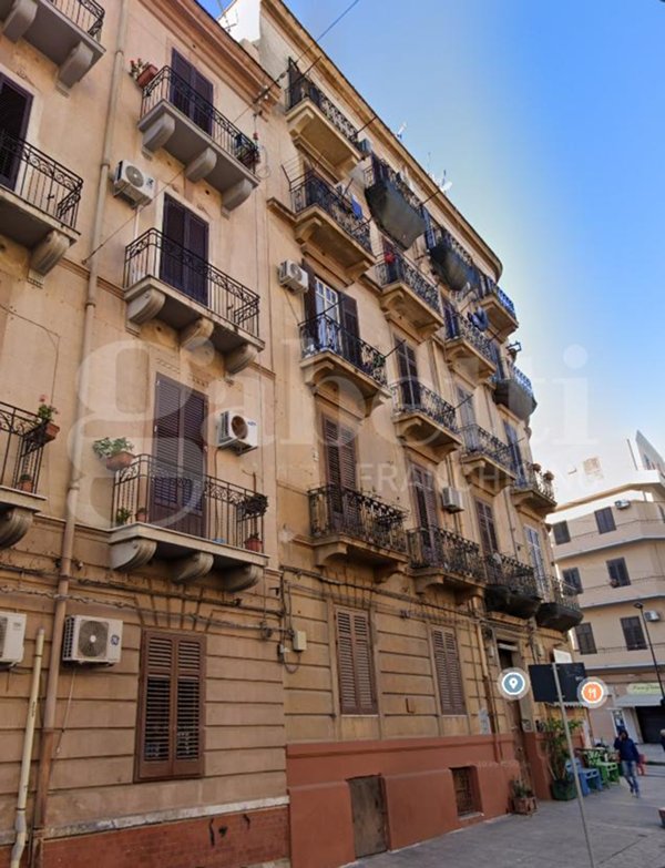 appartamento in vendita a Palermo in zona Montegrappa / Santa Rosalia