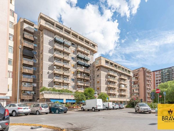 appartamento in vendita a Palermo in zona Malaspina/Palagonia