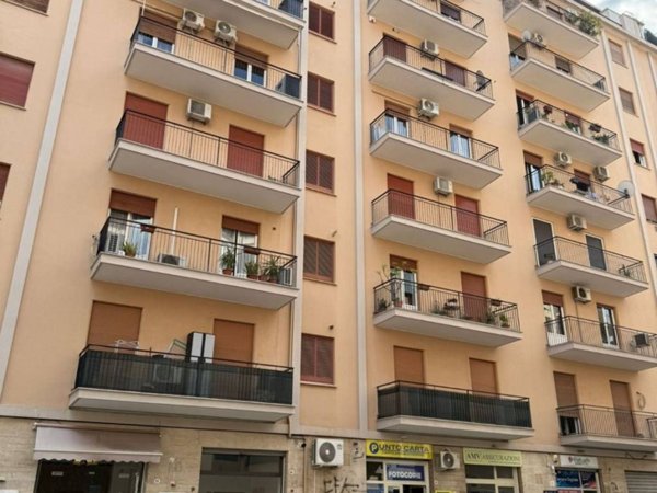 appartamento in vendita a Palermo in zona Malaspina/Palagonia