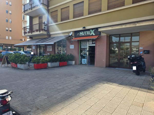 negozio in vendita a Palermo in zona Uditore