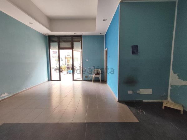 locale commerciale in vendita a Palermo in zona Oreto