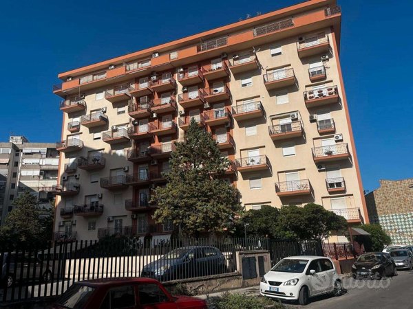 appartamento in vendita a Palermo in zona Uditore