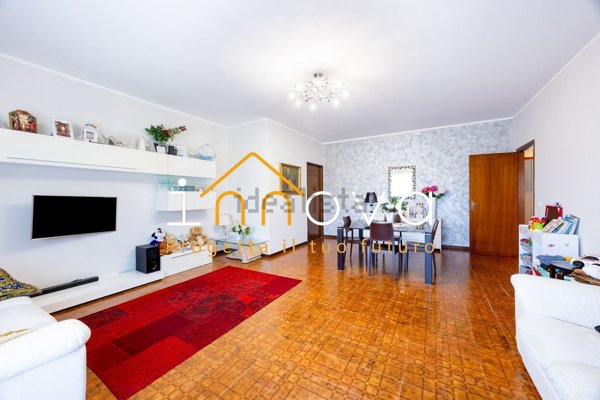 appartamento in vendita a Palermo in zona Uditore