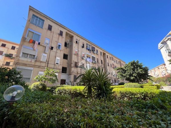 appartamento in vendita a Palermo in zona Zisa
