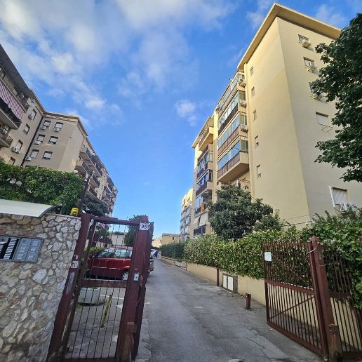 appartamento in vendita a Palermo