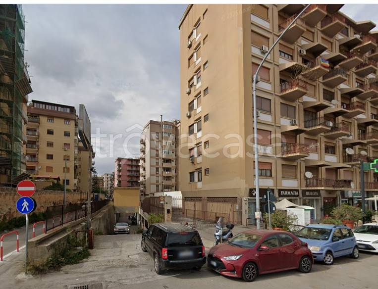 locale commerciale in vendita a Palermo