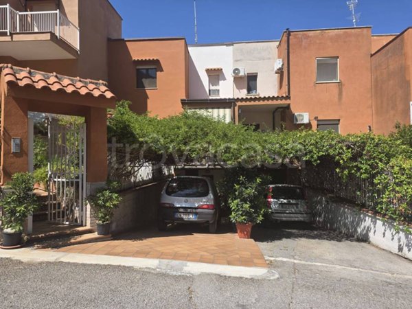 casa indipendente in vendita a Palermo in zona Borgo Nuovo