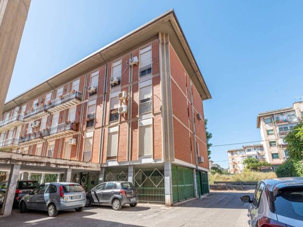 appartamento in vendita a Palermo in zona Oreto